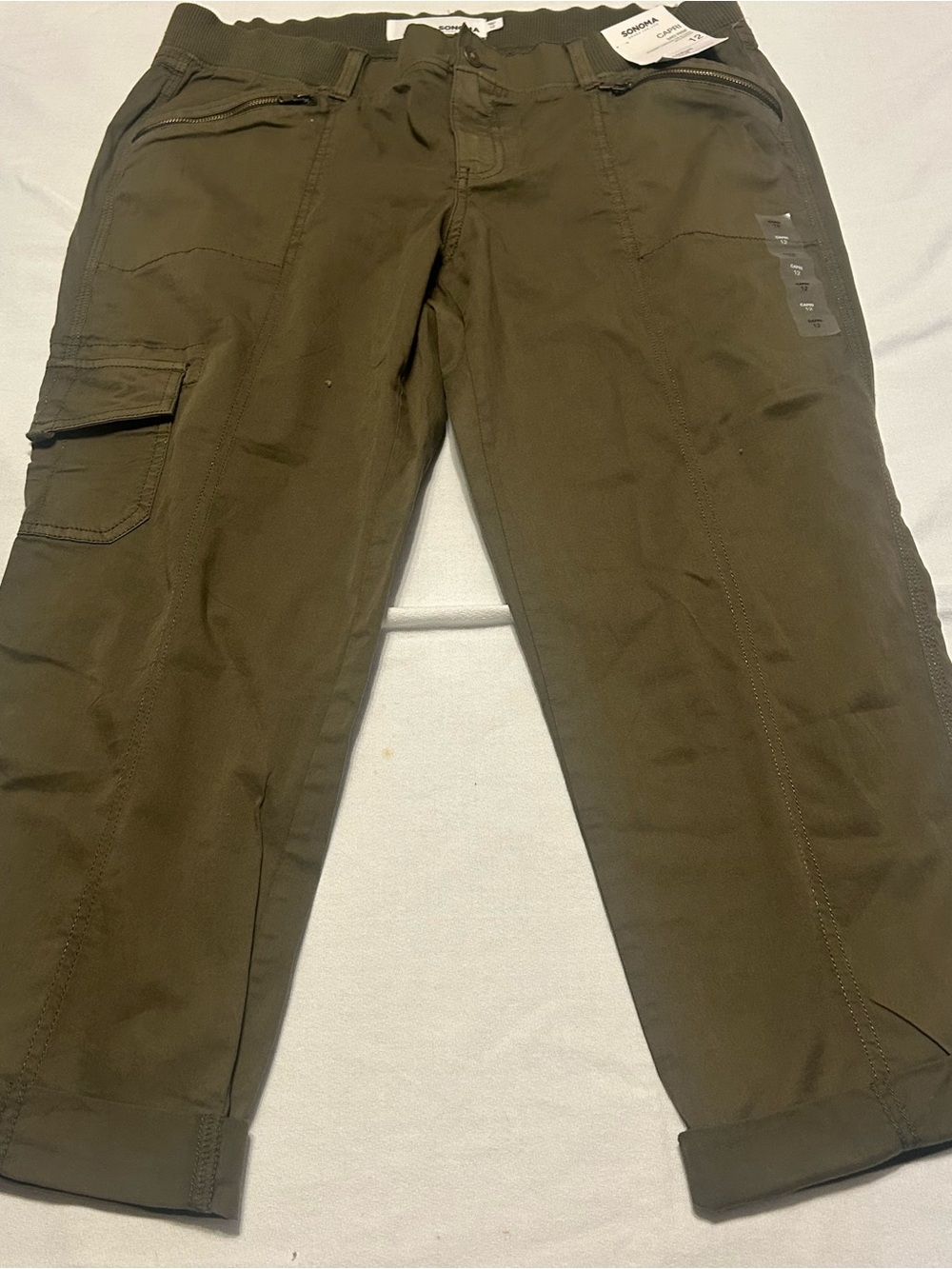 Sonoma Women’s Olive Green Cargo Capri Pants Size 12 NWT